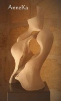 la femme est un mystere